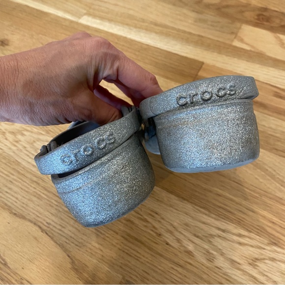 Crocs Silver Sparkle Clogs Size J2 - Picture 5 of 7
